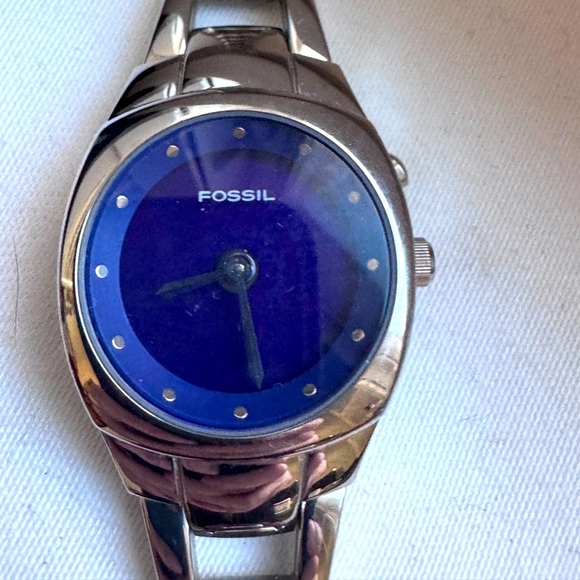 💜 Vintage Early 2000’s Fossil Kaleido Silver & Purple Beauty Watch💜 - Picture 11 of 16